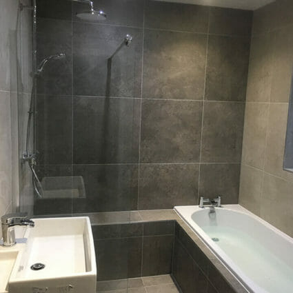 Walk In Shower With Tiled Bath & Shallow Sink